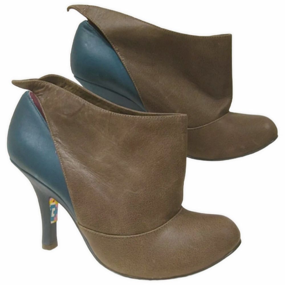 IRREGULAR CHOICE LEATHER HEELS, GREY & TEAL BLUE, SIZE US 6.5 / EUR 37